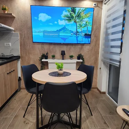 Planinski San 아파트