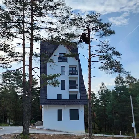 아파트 Planinski San